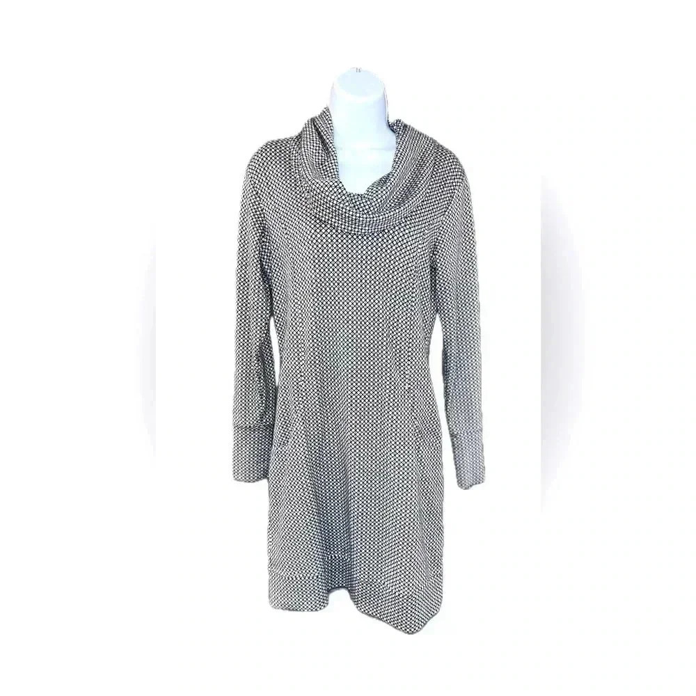 EUC Merrill size medium sweater cowl neck geometric